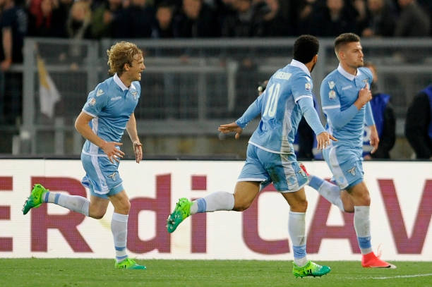 的招聘热潮 的招聘热潮