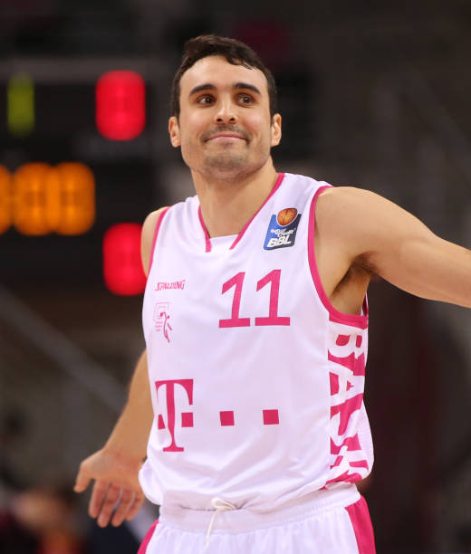 表现上演了 表现上演了